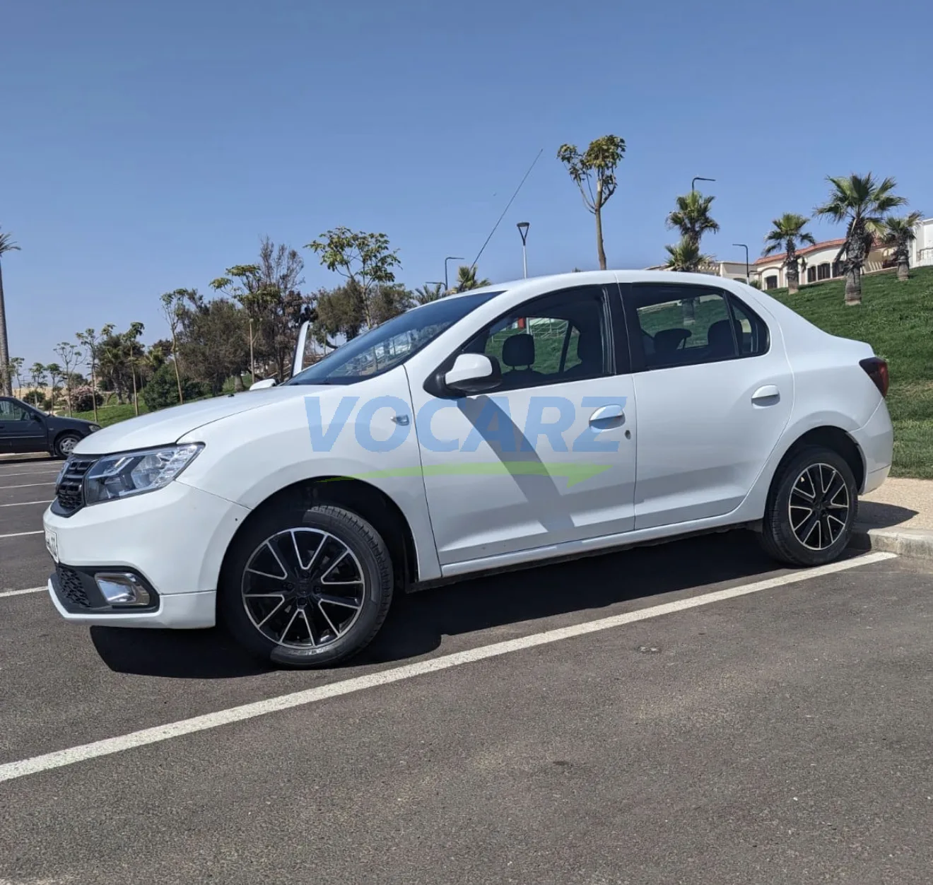 Dacia Logan automatique - location à Agadir