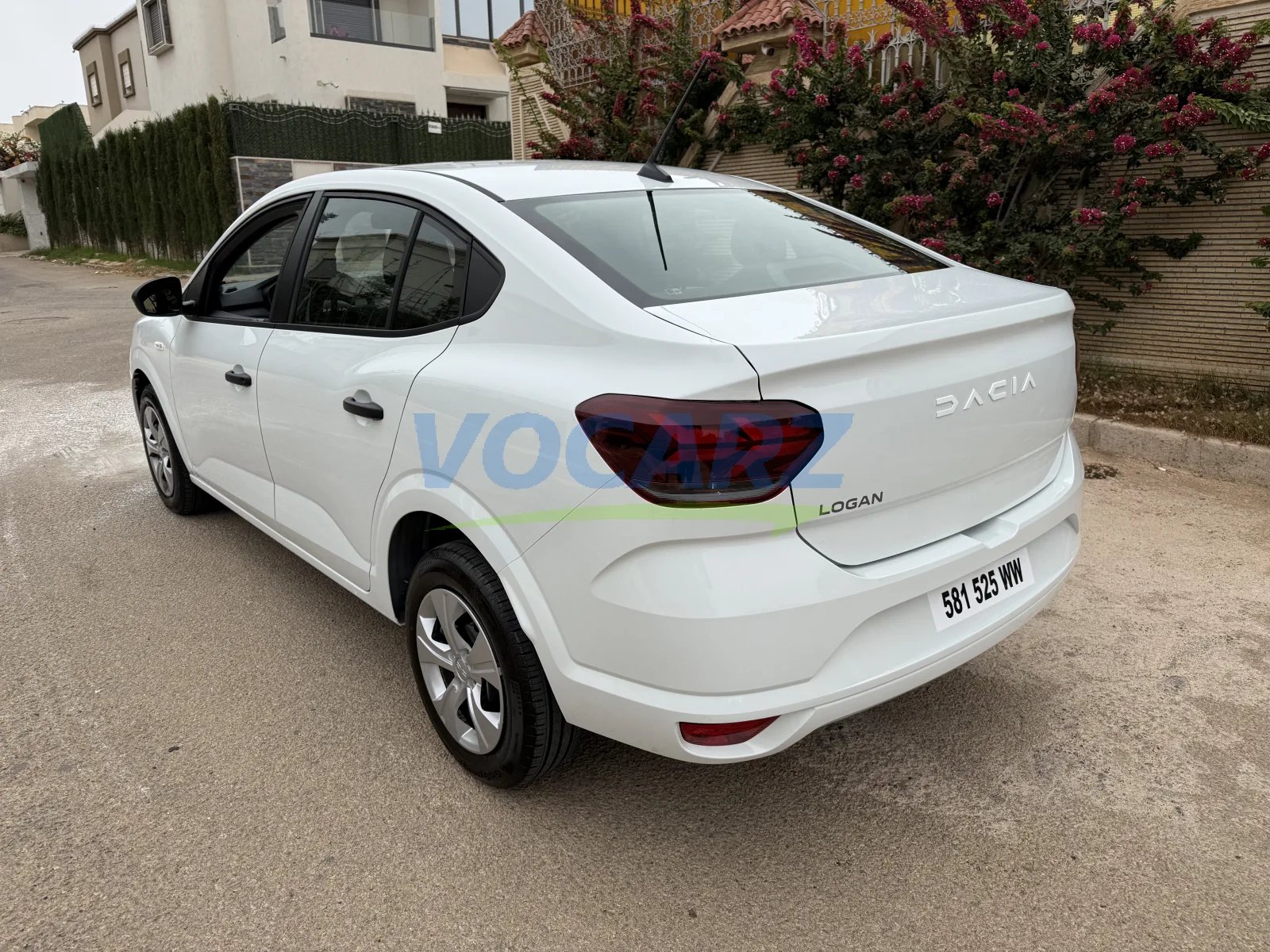 Dacia Logan manuelle - location à Agadir